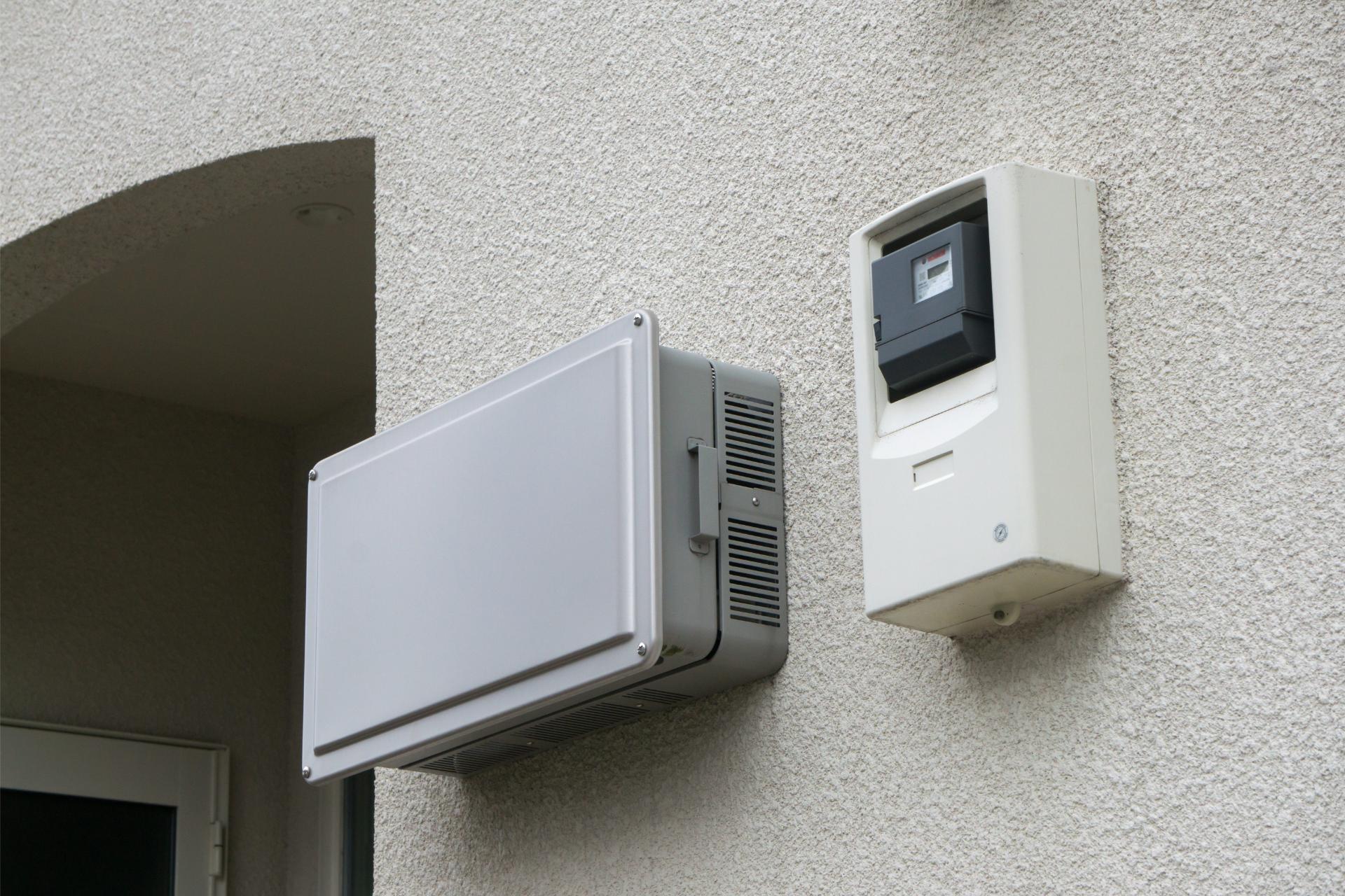 停電時も安心の蓄電池で電力を確保する